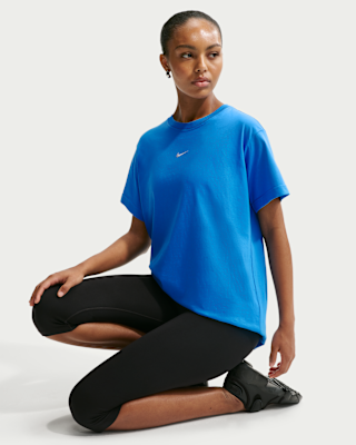 Nike Sportswear Classic Women's Oversized T-Shirt. Nike.com